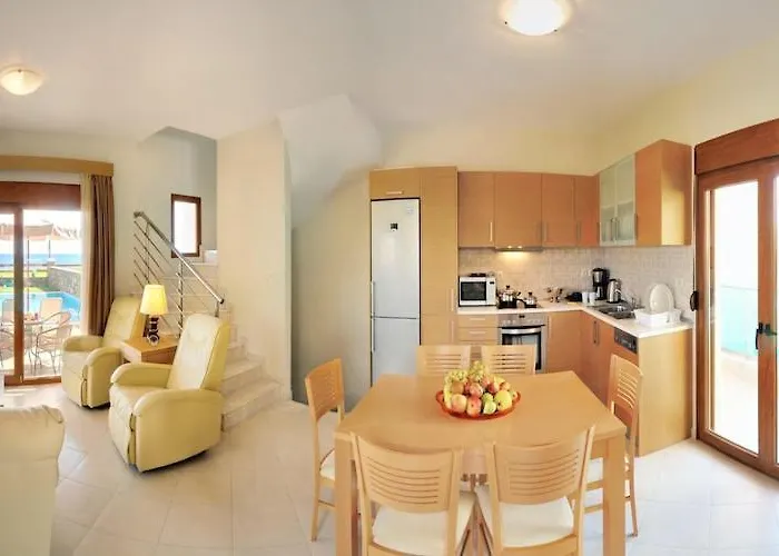 In With A Terrace Or Balcony * 吉奥塔略