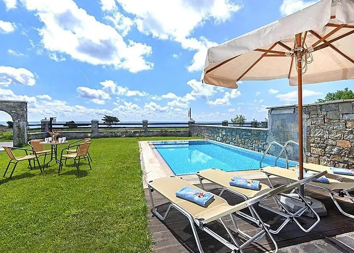 In With A Terrace Or Balcony Ferienhaus Kiotari