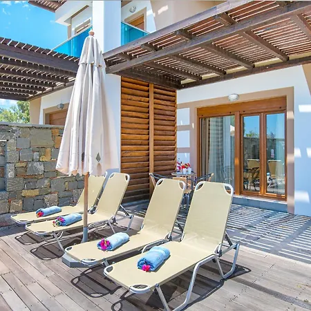 In With A Terrace Or Balcony بيت للعطل *